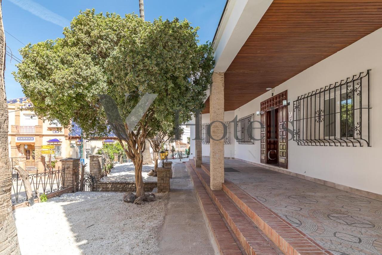 Ayz Silvela - Auto Check-In Property Malaga Bagian luar foto