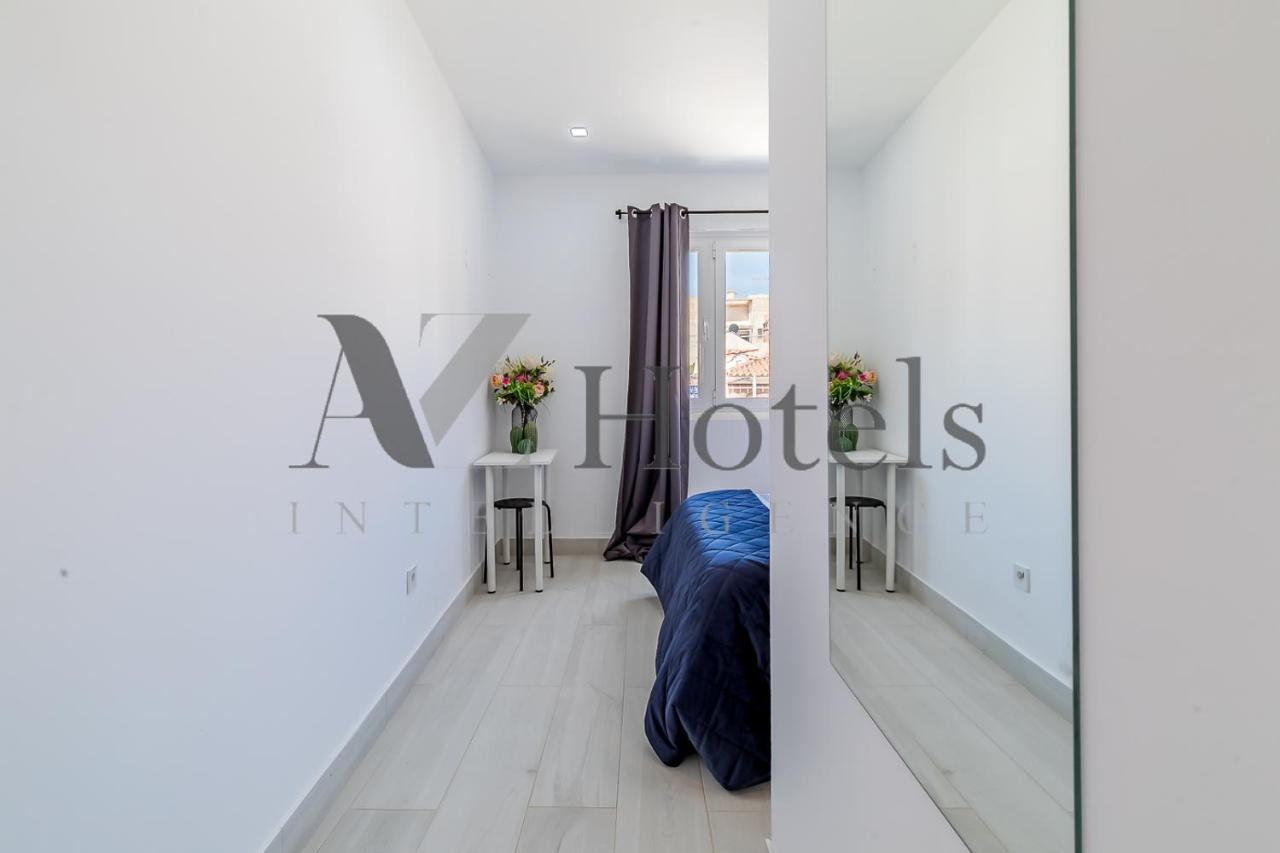 Ayz Silvela - Auto Check-In Property Malaga Bagian luar foto