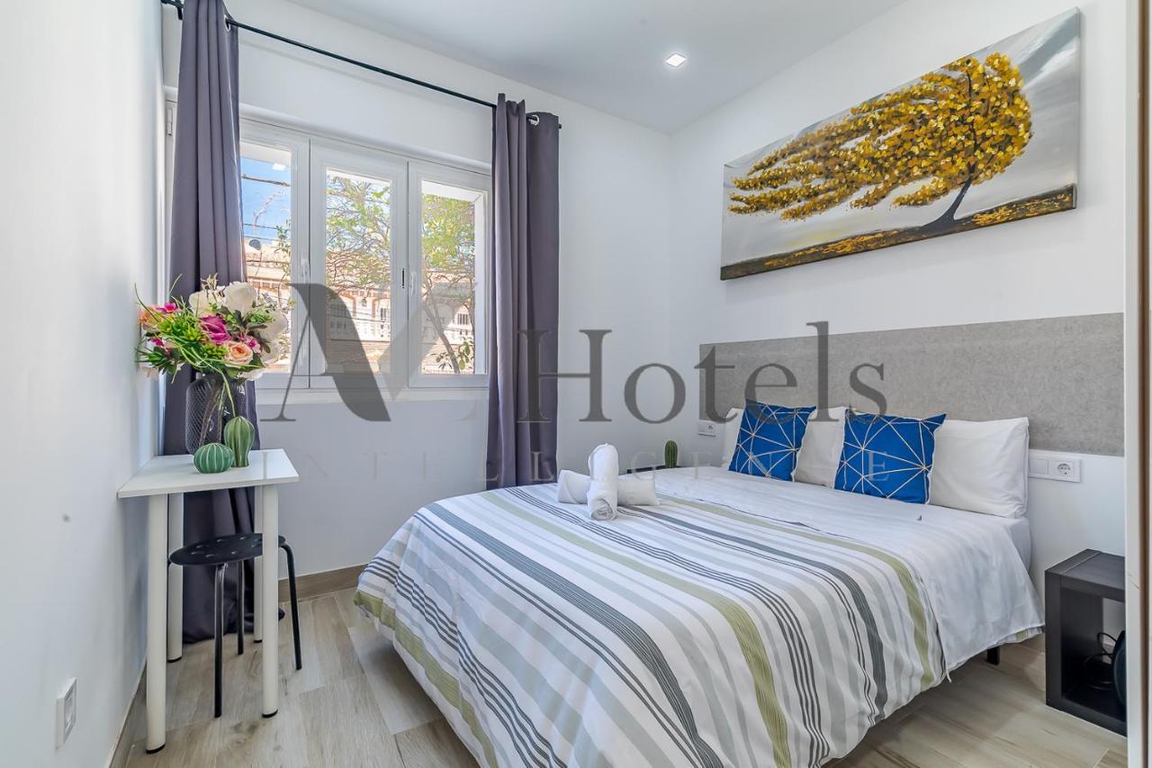Ayz Silvela - Auto Check-In Property Malaga Bagian luar foto
